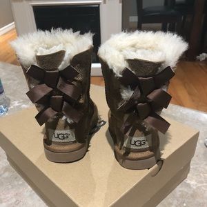 toddler uggs size 8